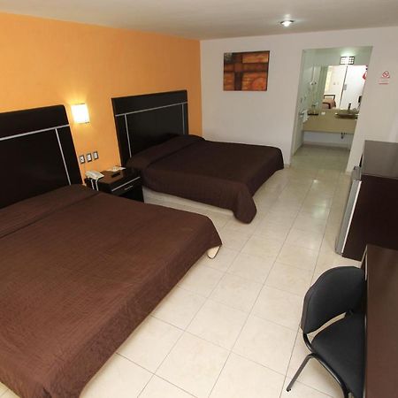 Hotel 5 Inn Silao Exterior photo