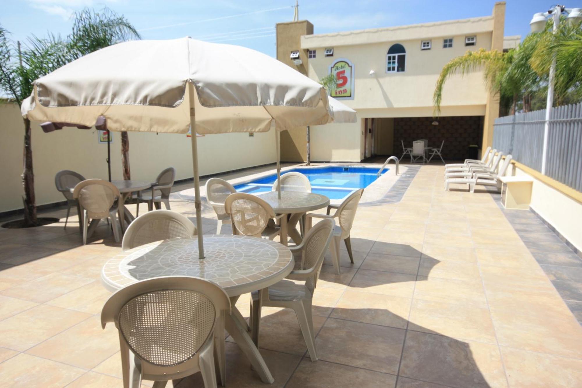 Hotel 5 Inn Silao Exterior photo