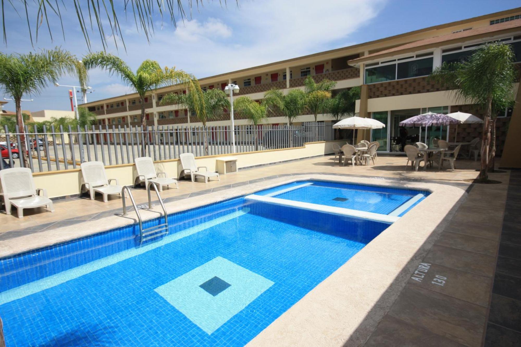 Hotel 5 Inn Silao Exterior photo