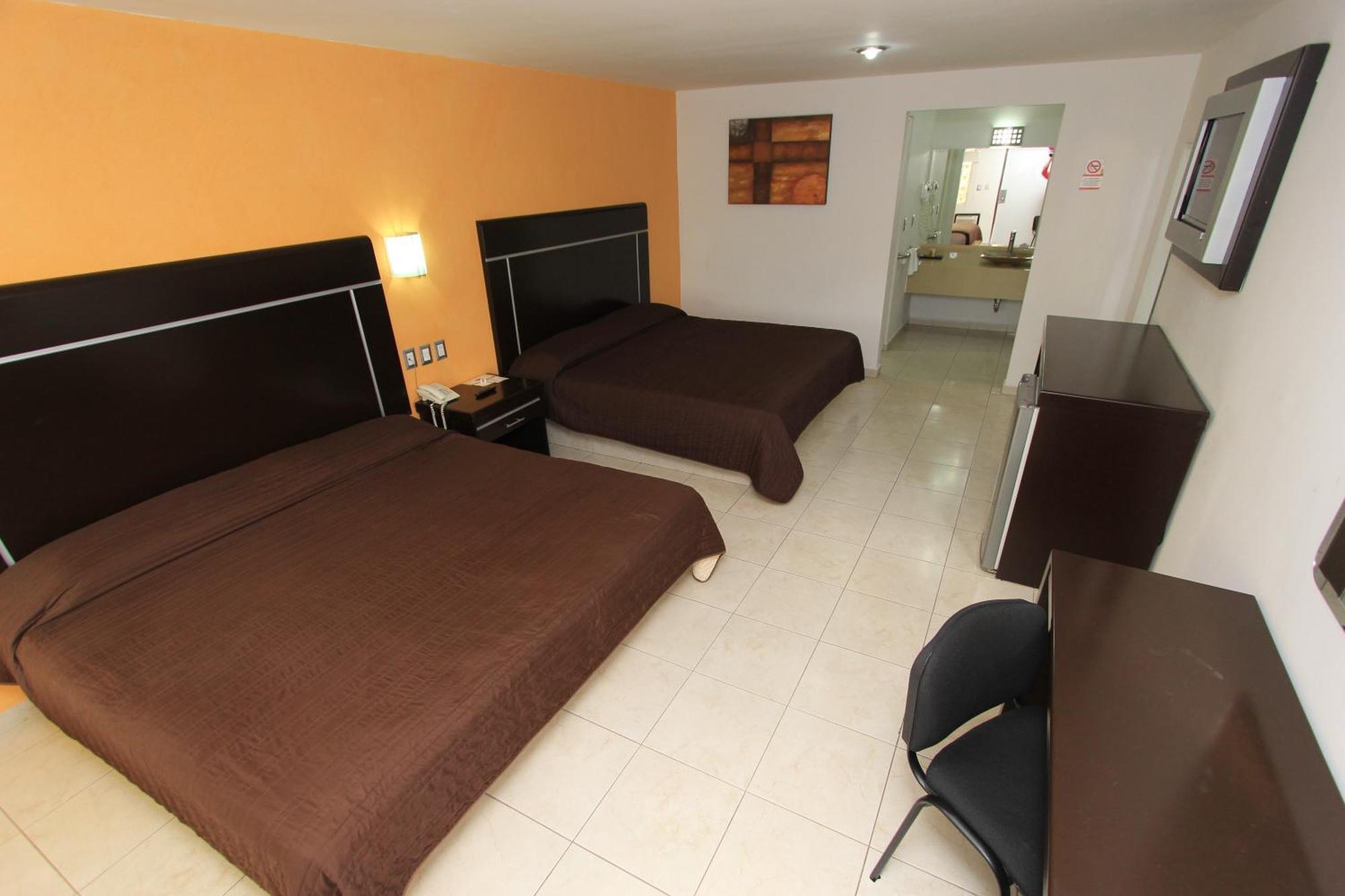 Hotel 5 Inn Silao Exterior photo