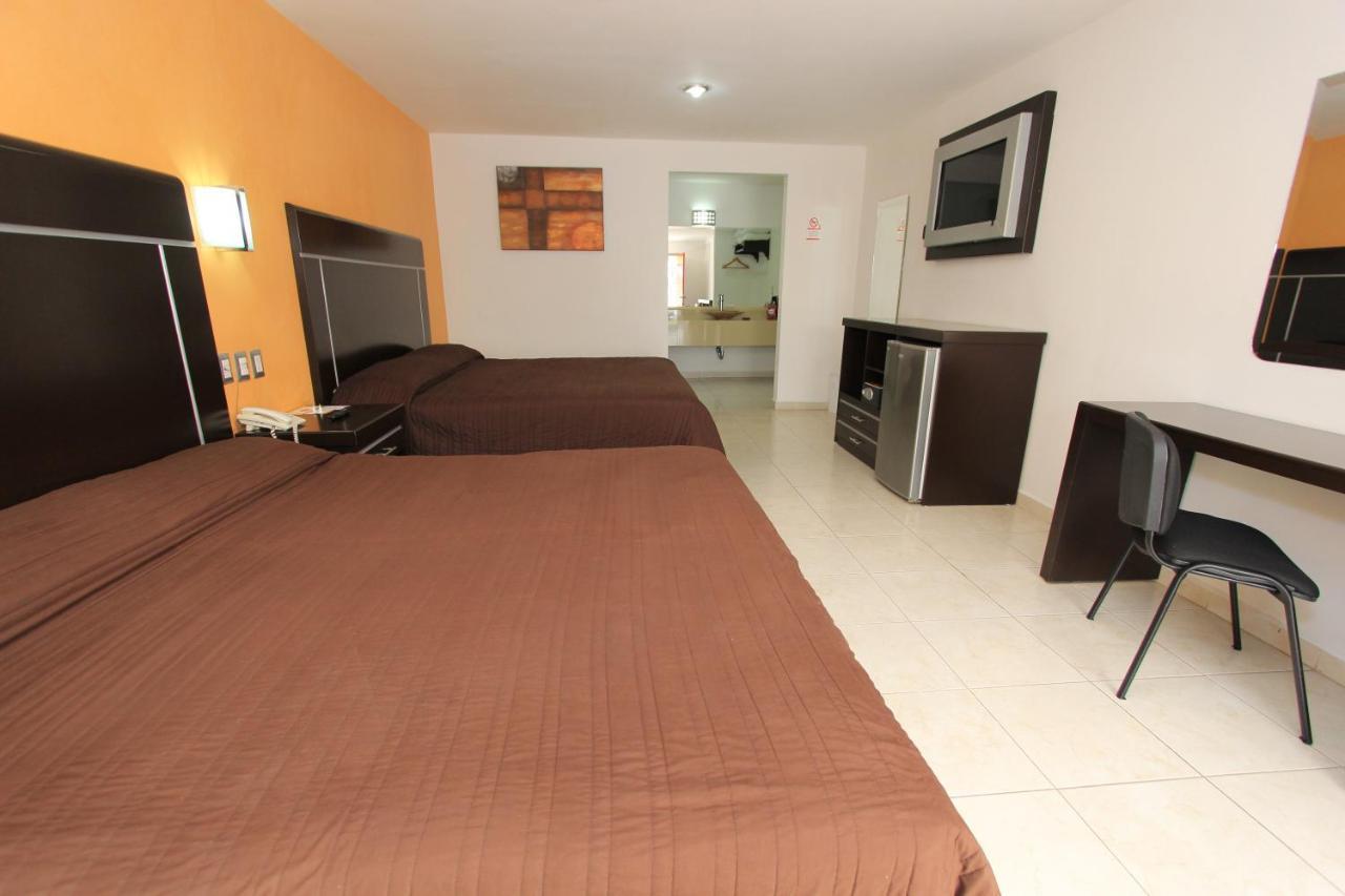 Hotel 5 Inn Silao Exterior photo