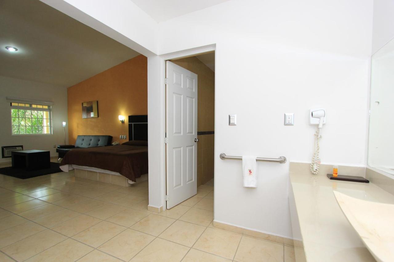 Hotel 5 Inn Silao Exterior photo