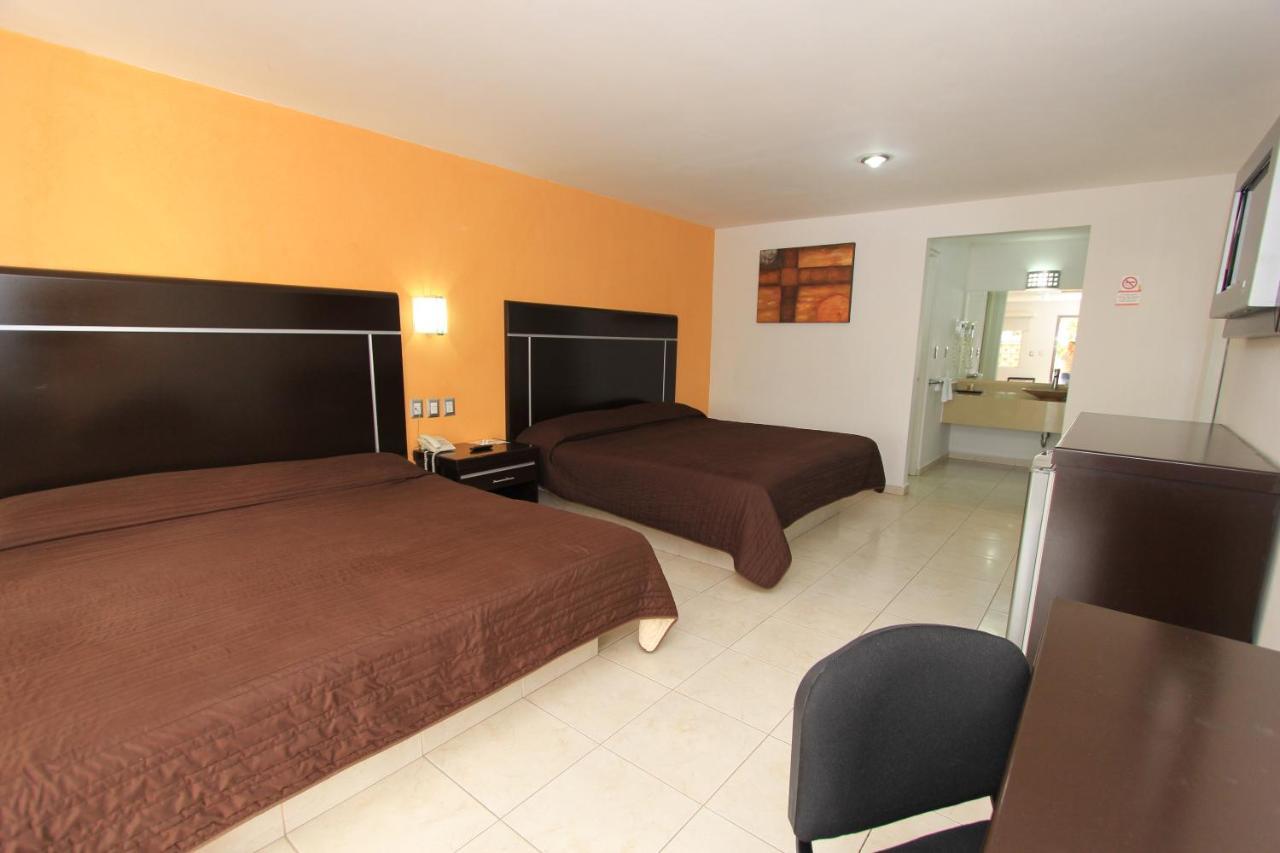 Hotel 5 Inn Silao Exterior photo
